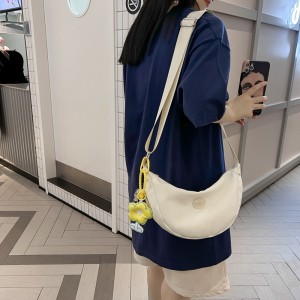 斜挎包女新款单肩包尼龙包饺子包