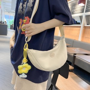 斜挎包女新款单肩包尼龙包饺子包