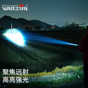 强光变焦手电筒  LED户外骑行家用应急灯