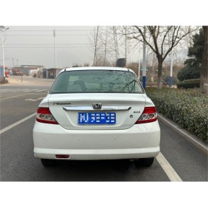 飞度 2004款 三厢 1.3L CVT